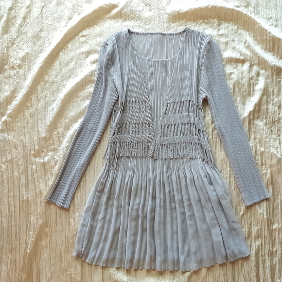 Hurry! Store Close Next Week!! T Pleats collection Dress Top - Picture 1 of 6